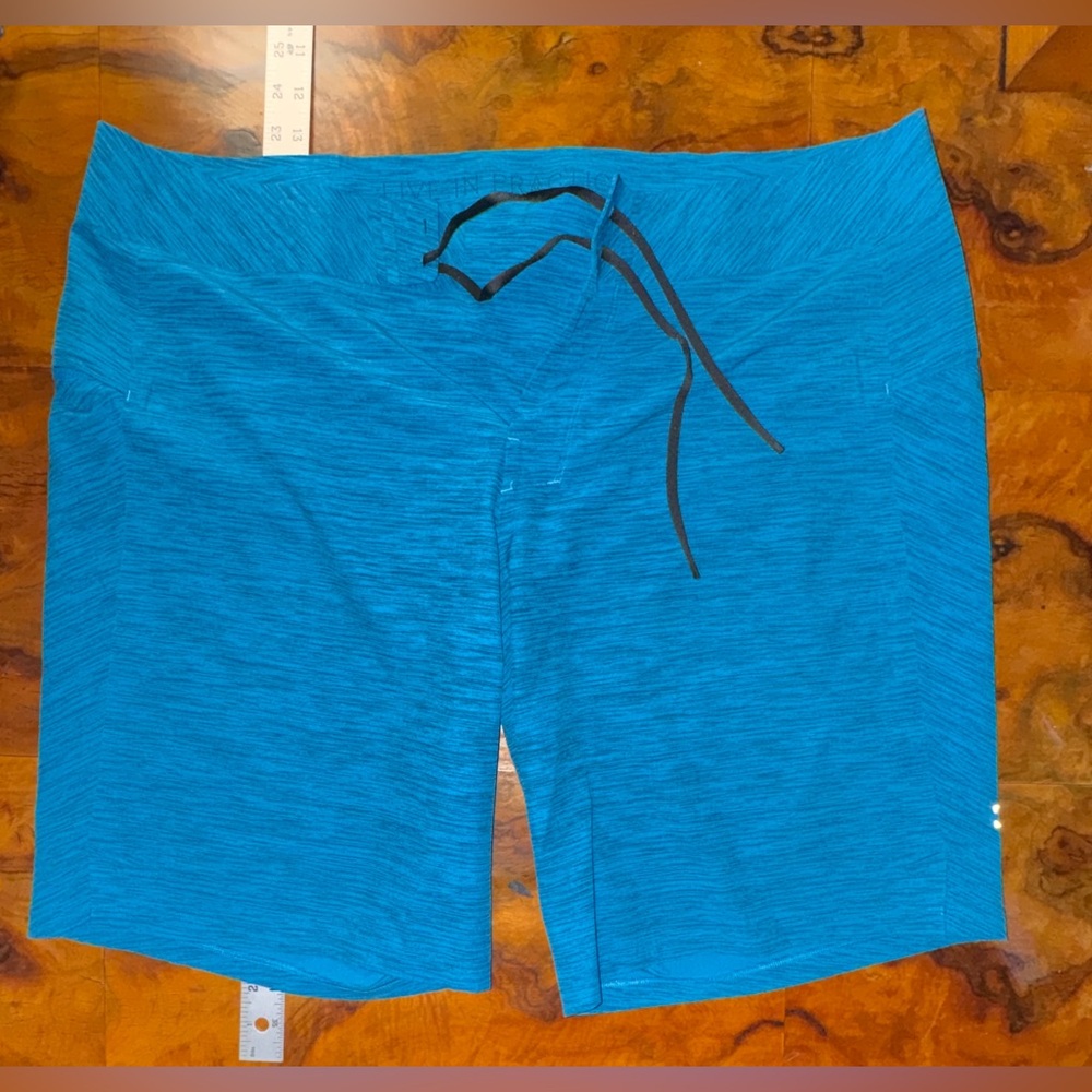 NWOT Lululemon Men’s Current State Board Shorts Sz 36